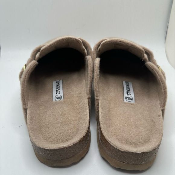CUSHIONAIRE Womens Clog 10 SAND - Picture 4 of 7